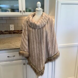 Adrienne Landau Cream Tan Faux Fur Poncho Size Large
